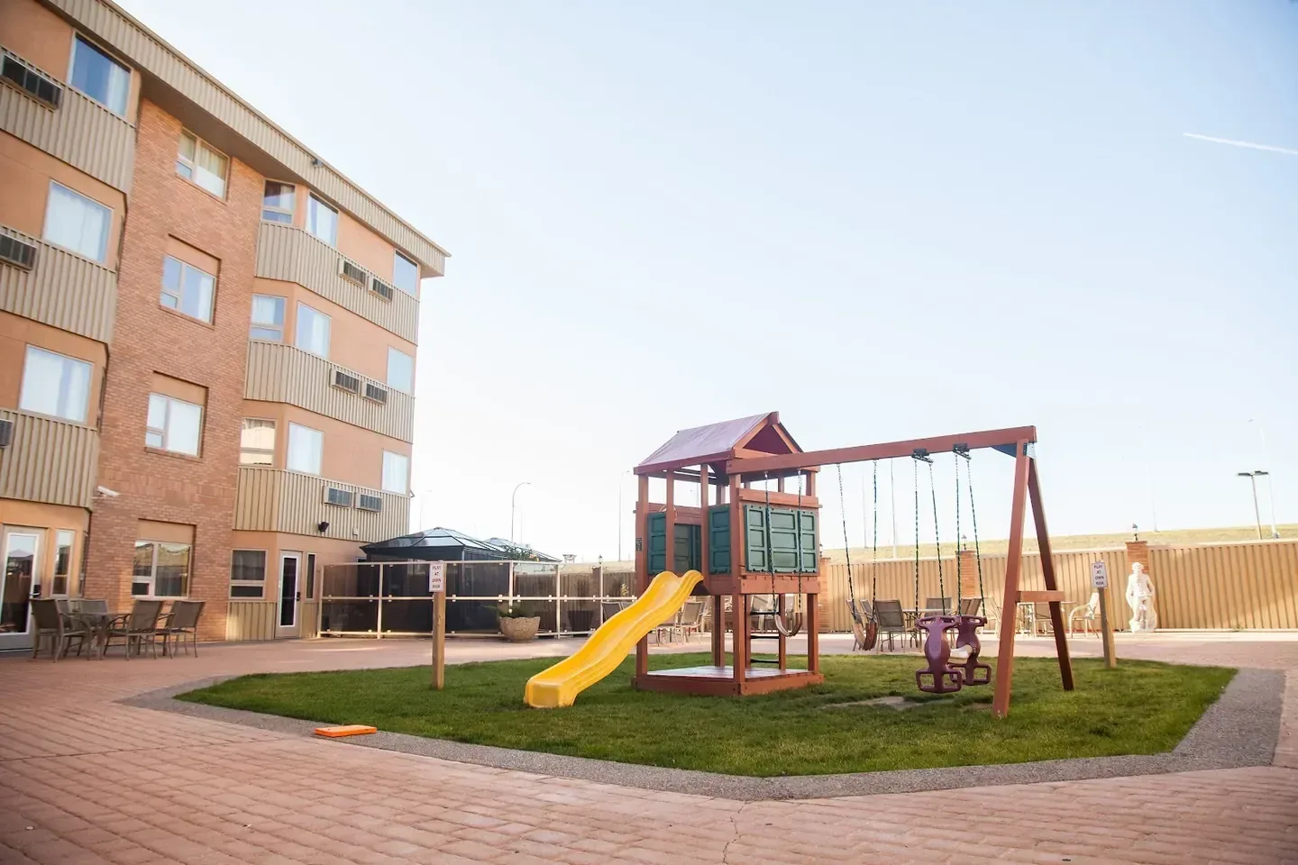 Medicine Hat Lodge courtyard and playground, Medicine Hat